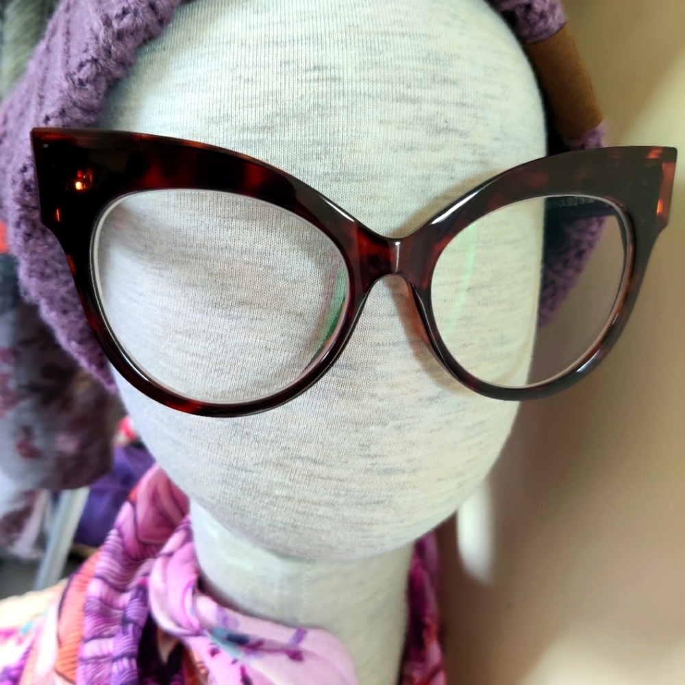 "Savi" Cat-eye Faux Tortoise Shell Blue Light Blocking Narrow Width Glasses